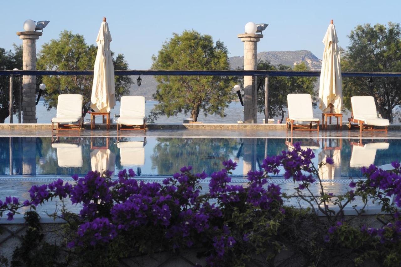 Lagada Beach Economy Hotel Adamantas  Exterior photo